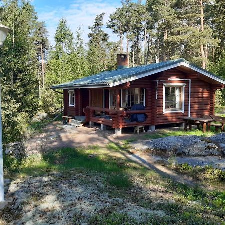 Lomamoekki Maentylae Villa Taivassalo Buitenkant foto