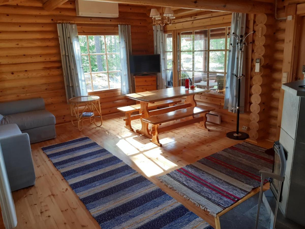 Lomamoekki Maentylae Villa Taivassalo Buitenkant foto