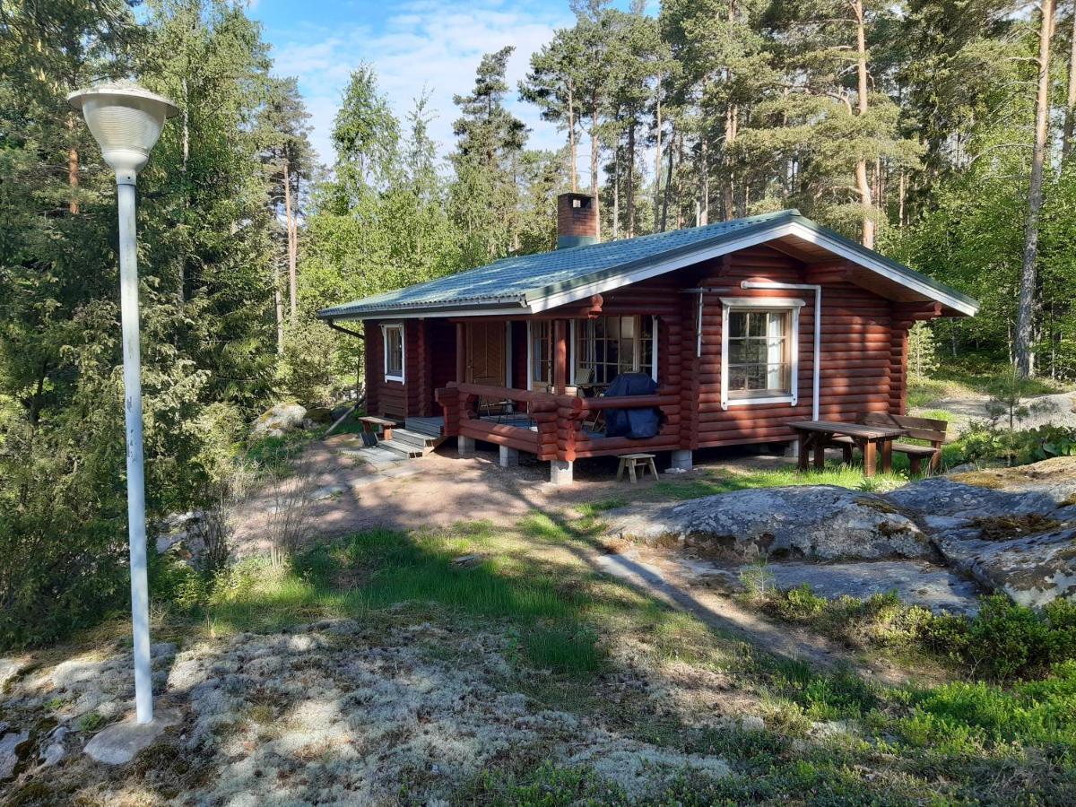 Lomamoekki Maentylae Villa Taivassalo Buitenkant foto